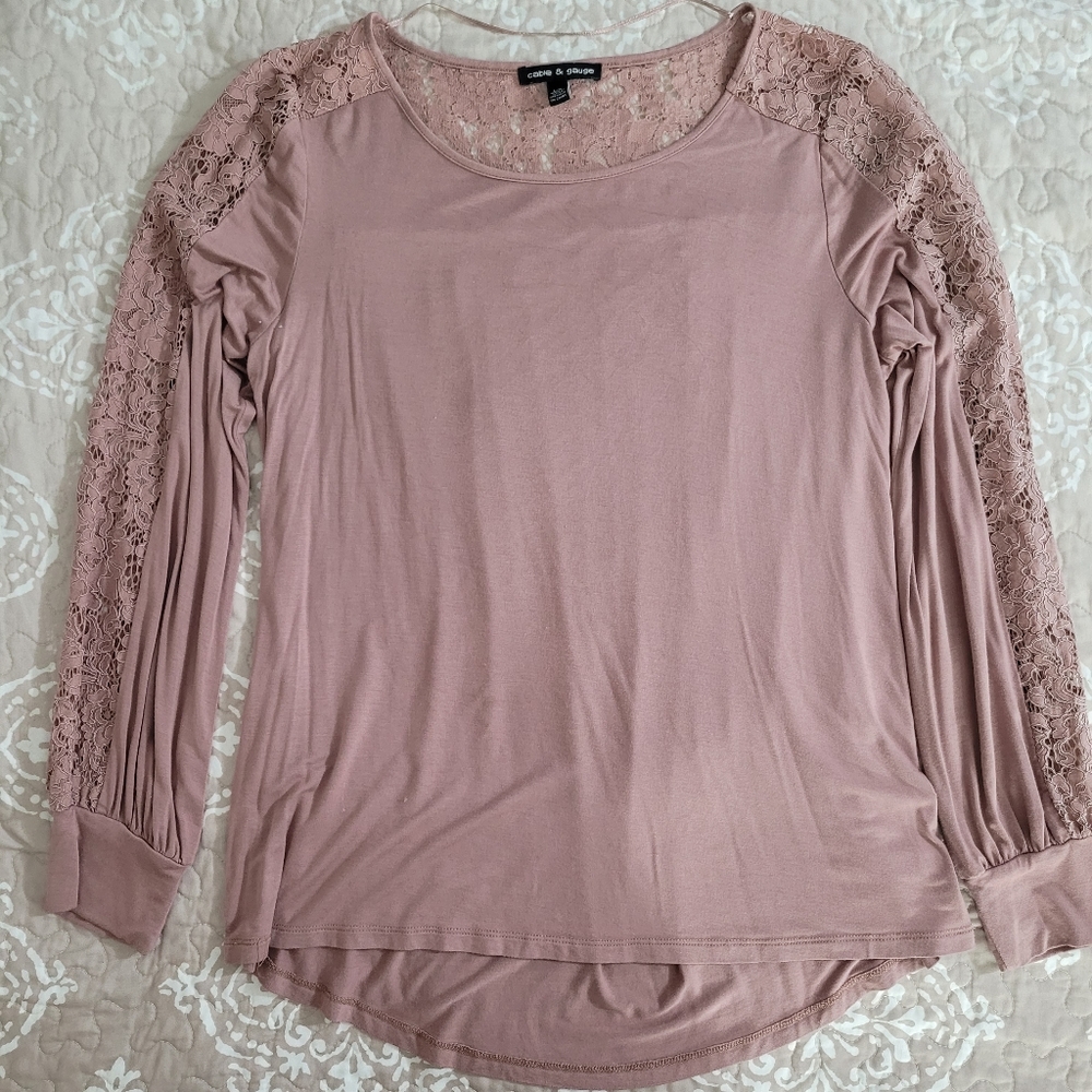 Lace arms mauve blouse